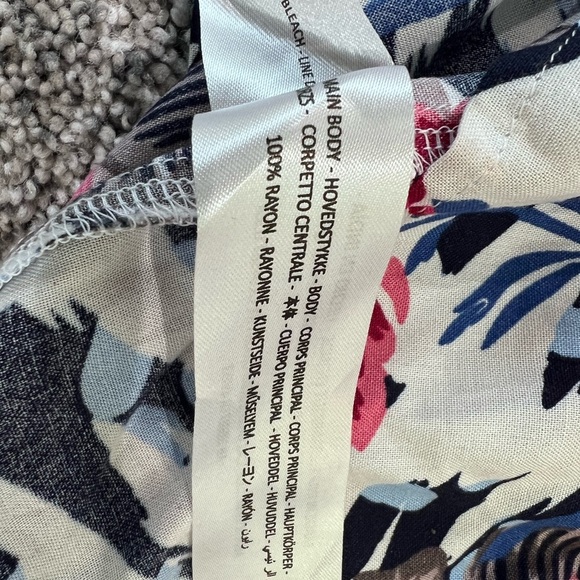 NWT! Ariat Floral Multicolor Wyoming Tiered Full Sleeve Maxi Dress Women’s M - Picture 8 of 12